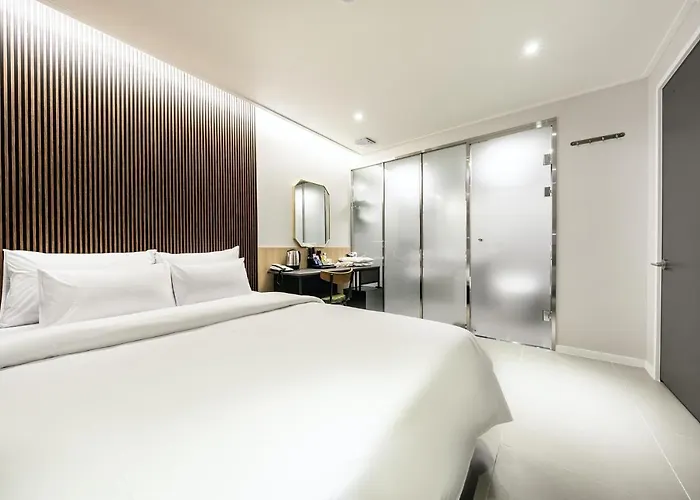 Jongro Mn Lucky Hotel 3*