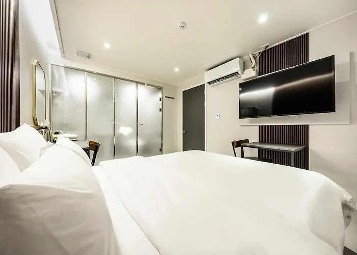 Jongro Mn Lucky Hotel 3*